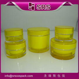 hình trụ bất kỳ màu nào cũng có sẵn bình acrylic mỹ phẩm