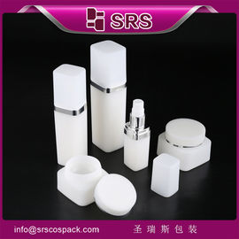 SRS bán nóng xa xỉ rỗng bình PP và chai mỹ phẩm bao bì nhựa thiết lập cho chăm sóc da